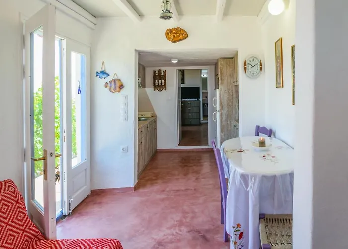 Semesterbostad Kotetsi *