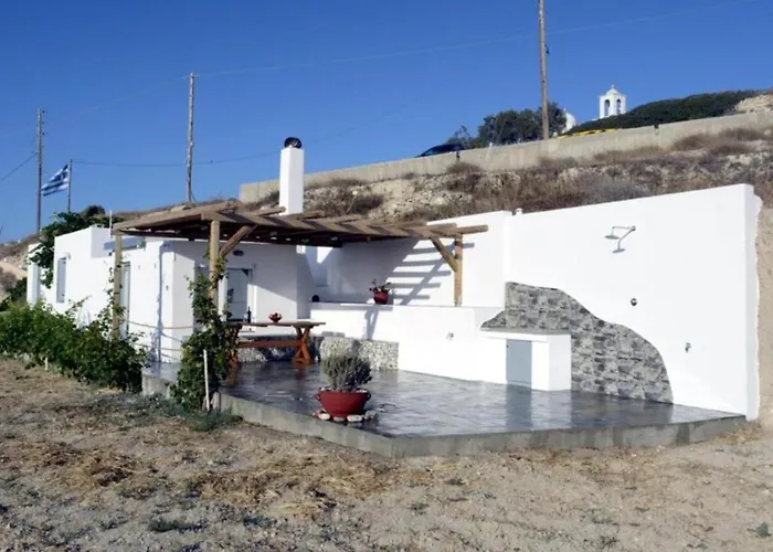 Kotetsi Semesterbostad Triovasálos